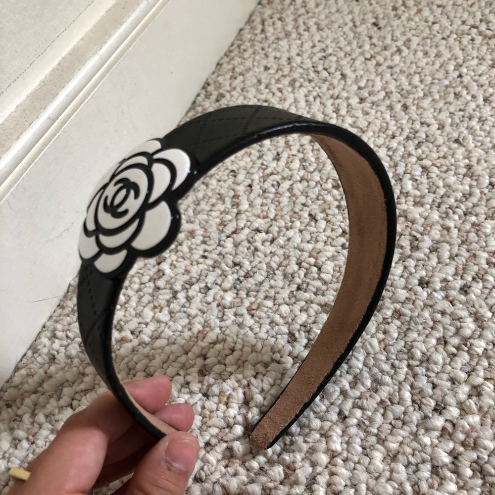 Black Chanel headband